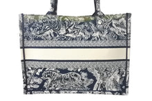 Load image into Gallery viewer, Christian Dior クリスチャンディオール ブックトートバッグ ミディアム M1296ZRGO_M35I リバース トワル ドゥ ジュイ エンブロイダリー 良品 中古 4c068599
