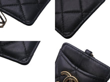 Load image into Gallery viewer, CHANEL シャネル マトラッセ チェーン パスケース 30番台 ラムスキン ネイビー ココマーク ゴールド金具 良品 中古 4c068629