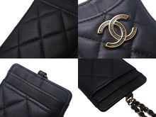 Load image into Gallery viewer, CHANEL シャネル マトラッセ チェーン パスケース 30番台 ラムスキン ネイビー ココマーク ゴールド金具 良品 中古 4c068629
