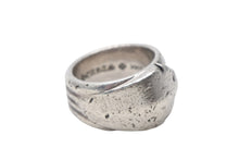 Load image into Gallery viewer, CHROME HEARTS クロムハーツ FLEURKNEE SINGLE フレアニー シングル リング サイズ23号 重量26.9g シルバー925 2007刻印 良品 中古 4c068643