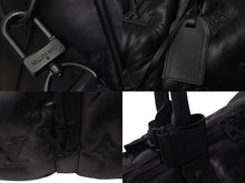 Load image into Gallery viewer, 激レア 新品同様 ルイヴィトン レザー XL モノグラム パファー キーポル 75 M44769 ボストンバッグ 中古 4c068672