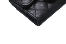Load image into Gallery viewer, CHANEL シャネル カードケース AP0214 ココマーク フラップ キャビアスキン ブラック ゴールド金具 31番台 美品 中古 4c068700