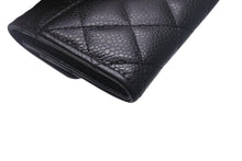 Load image into Gallery viewer, CHANEL シャネル カードケース AP0214 ココマーク フラップ キャビアスキン ブラック ゴールド金具 31番台 美品 中古 4c068700