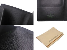Load image into Gallery viewer, 新品同様 LOUIS VUITTON ルイヴィトン クーヴェルテュール パスポール 村上隆 パスポートケース M58027 カモ 中古 4c068741