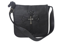 Load image into Gallery viewer, 極美品 CHROME HEARTS クロムハーツ ショルダーバッグ セメタリークロスパッチ メールバック レザー 中古 4c068743