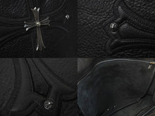Load image into Gallery viewer, 極美品 CHROME HEARTS クロムハーツ ショルダーバッグ セメタリークロスパッチ メールバック レザー 中古 4c068743