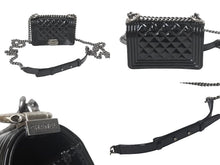 Load image into Gallery viewer, 極美品 CHANEL シャネル 4点セット ショルダーバッグ サクセスストーリー ブラック ゴールド シルバー金具 ランダム 中古 4c068767