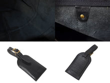 Load image into Gallery viewer, LOUIS VUITTON ルイヴィトン キーポル45 ボストンバッグ 旅行カバン M42972 エピレザー ブラック ゴールド金具 良品 中古 4c068786