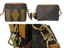 Load image into Gallery viewer, 新品同様 LOUIS VUITTON ルイヴィトン × NIGO モノグラムストライプ トリオメッセンジャー ショルダーバッグ M45965 中古 4c068822