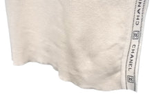 Load image into Gallery viewer, CHANEL シャネル ニットベスト ワンピース トップス ココマーク ロゴ コットン ベージュ 美品 中古 4c068874