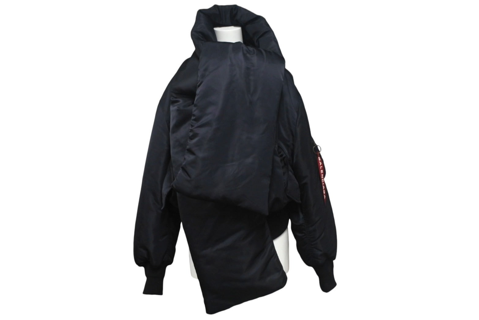 バレンシアガ  アウタージャケット コーデュロイ 黒 Balenciaga ジップアップ ジャケット で ブラック | Balenciaga