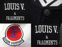 Load image into Gallery viewer, LOUIS VUITTON ルイ ヴィトン スタジャン フラグメントデザイン ワッペン ロゴ刺繍 ブラック ホワイト 54 美品 中古 4c068933