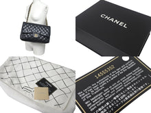 Load image into Gallery viewer, 極美品 CHANEL シャネル Wフラップ マトラッセ30 チェーンショルダーバッグ 14番台 キャビアスキン ブラック ゴールド金具 中古 4c068959