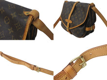 Load image into Gallery viewer, LOUIS VUITTON ルイ ヴィトン モノグラム ソミュール30 ショルダーバッグ M42256 PVC ブラウン 美品 中古 4c069010
