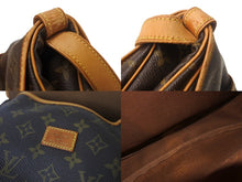 Load image into Gallery viewer, LOUIS VUITTON ルイ ヴィトン モノグラム ソミュール30 ショルダーバッグ M42256 PVC ブラウン 美品 中古 4c069010