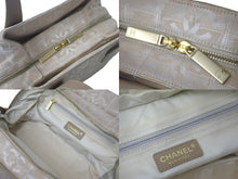 Load image into Gallery viewer, CHANEL シャネル ニュートラベルライン ハンドバッグ ココマーク 9番台 キャンバス レザー ベージュ ゴールド金具 美品 中古 4c069018