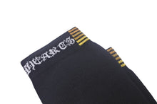 Load image into Gallery viewer, 新品未使用 CHROME HEARTS クロムハーツ 靴下 ソックス ヴァインダガー刺繍 FUCK YOU ブラック イエロー 中古 4c069075