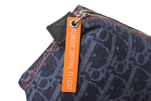Load image into Gallery viewer, Christian Dior クリスチャンディオール トロッター フライトポーチ 小物入れ デニム グレー シルバー金具 美品 中古 4c069105