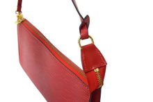 Load image into Gallery viewer, 極美品 LOUIS VUITTON ルイヴィトン ポシェットアクセソワール エピレザー M52947 レッド ゴールド金具 中古 4c069181