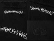 Load image into Gallery viewer, CHROME HEARTS クロムハーツ 長袖Ｔシャツ サイズXL CHプラス スクロールロゴ プリント ブラック ホワイト 良品 中古 4c069220
