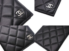 Load image into Gallery viewer, CHANEL シャネル パスポートケース 14番台 キルティング ココマーク ブラック バーガンディ ラムスキン 美品 中古 4c069234