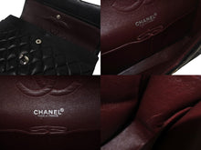 Load image into Gallery viewer, CHANEL シャネル マトラッセ25 Wチェーンショルダーバッグ Wフラップ ココマーク 6番台 ラムスキン ブラック シルバー金具 美品 中古 4c069287