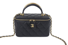 Load image into Gallery viewer, 新品未使用 CHANEL シャネル チェーンショルダーバッグ 2WAYバニティバッグ AP2199 ココマーク ランダム番台 ブラック ラムスキン 中古 4c069288