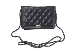 CHANEL シャネル ボーイシャネル チェーンショルダーバッグ 25番台 キャビアスキン ココマーク ブラック シルバー金具 美品 中古 4c069289