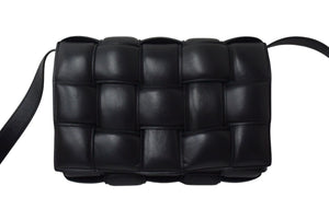 BOTTEGA VENETA ボッテガヴェネタ ショルダーバッグ パデッド カセット イントレチャート シルバー金具 ブラック 美品 中古 4c069298
