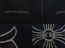 Load image into Gallery viewer, CHROME HEARTS クロムハーツ パーカー フーディ ダガージップ 001-064348 コットン シルバー925 ブラック サイズM 美品 中古 4c069323