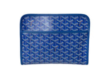 Load image into Gallery viewer, GOYARD ゴヤール ジュバンス MM ポーチ クラッチバッグ JOUVENMMLTY10CL10P ブルー PVC レザー シルバー金具 ヘリンボーン柄 美品 中古 4c069324