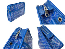 Load image into Gallery viewer, GOYARD ゴヤール ジュバンス MM ポーチ クラッチバッグ JOUVENMMLTY10CL10P ブルー PVC レザー シルバー金具 ヘリンボーン柄 美品 中古 4c069324