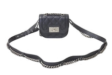Load image into Gallery viewer, 極美品 CHANEL シャネル チェーンアラウンドショルダーバッグ ボーイシャネル 21番台 カーフスキン ブラック シルバー金具 中古 4c069437