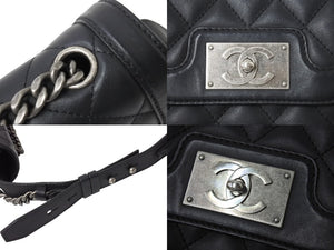 極美品 CHANEL シャネル チェーンアラウンドショルダーバッグ ボーイシャネル 21番台 カーフスキン ブラック シルバー金具 中古 4c069437