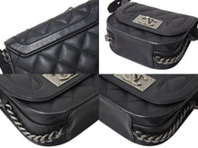 Load image into Gallery viewer, 極美品 CHANEL シャネル チェーンアラウンドショルダーバッグ ボーイシャネル 21番台 カーフスキン ブラック シルバー金具 中古 4c069437