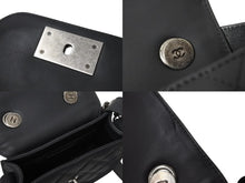 Load image into Gallery viewer, 極美品 CHANEL シャネル チェーンアラウンドショルダーバッグ ボーイシャネル 21番台 カーフスキン ブラック シルバー金具 中古 4c069437