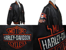 Load image into Gallery viewer, HARLEY DAVIDSON ハーレーダビットソン 総刺繍 オールレザー ジャケット レザー ナイロン ブラック オレンジ サイズM 美品 中古 4c069480