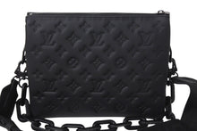 Load image into Gallery viewer, 新品未使用 LOUIS VUITTON ルイヴィトン クッサン PM ショルダーバッグ M11370 モノグラム ブラックアウト ブラック ラムスキン 中古 4c069482