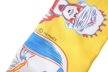 Load image into Gallery viewer, HERMES エルメス DRESS CODE ドレスコード ツイリー 総柄 フランス製 シルク イエロー マルチカラー 美品 中古 4c069505