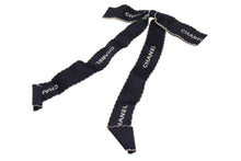 Load image into Gallery viewer, CHANEL シャネル ロゴ リボン タイ シルク ブローチ ネイビーブルー ホワイト 美品 中古 4c069507