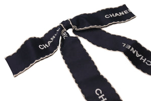 CHANEL シャネル ロゴ リボン タイ シルク ブローチ ネイビーブルー ホワイト 美品 中古 4c069507