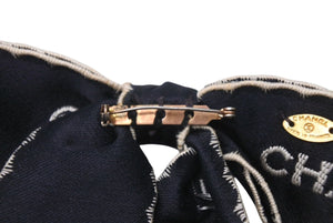CHANEL シャネル ロゴ リボン タイ シルク ブローチ ネイビーブルー ホワイト 美品 中古 4c069507