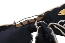 Load image into Gallery viewer, CHANEL シャネル ロゴ リボン タイ シルク ブローチ ネイビーブルー ホワイト 美品 中古 4c069507
