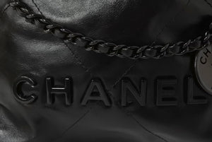 極美品 CHANEL シャネル シャネル22 ミニ チェーンショルダーバッグ AS3980 ロゴプレート カーフスキン ブラック 中古 4c069520