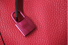 Load image into Gallery viewer, 新品同様 HERMES エルメス ハンドバッグ ピコタンロックPM ローズメキシコ ソーピンク トリヨンクレマンス U刻印 4c069534