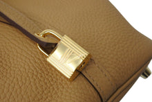 Load image into Gallery viewer, 新品同様品 HERMES エルメス ピコタンロックPM D刻印 18 トリヨンクレマンス ビスキュイ シルバー金具 ハンドバッグ 中古 4c069536