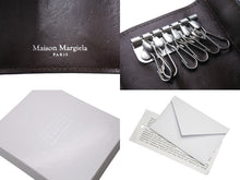 Load image into Gallery viewer, MAISON MARGIELA メゾンマルジェラ 4ステッチ カーフレザー キーケース S55UA0026 ブラウン 美品 中古 4c069647
