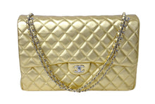 Load image into Gallery viewer, 新品未使用 CHANEL シャネル AS4661 ジャンボ マトラッセ デカマトラッセ ショルダーバッグ ゴールド 中古 4c069718