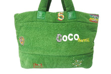 Load image into Gallery viewer, CHANEL シャネル ファレルウィリアムス コココクーン トートバッグ ラージサイズ 27番台 グリーン パイル 中古 4c069722