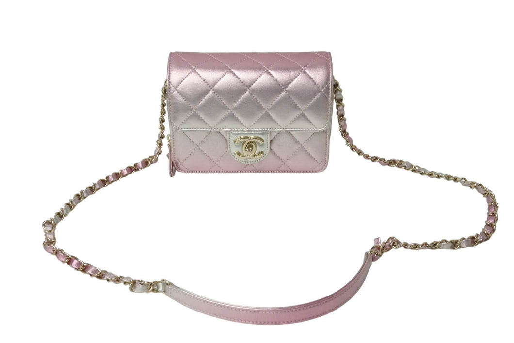 新品同様 CHANEL シャネル マトラッセ チェーンショルダーバッグ AS3002 ランダム番台 グラデーション ラムスキン ココマーク 中古 4c069744